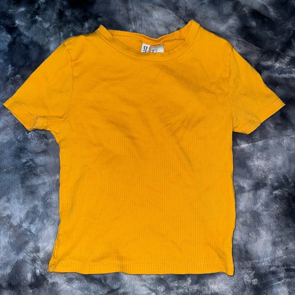 Juniors H&M Cropped Crew Neck Tee